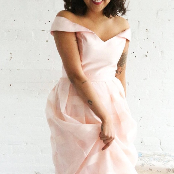 Pink off the shoulder dress - Picture 4 of 4